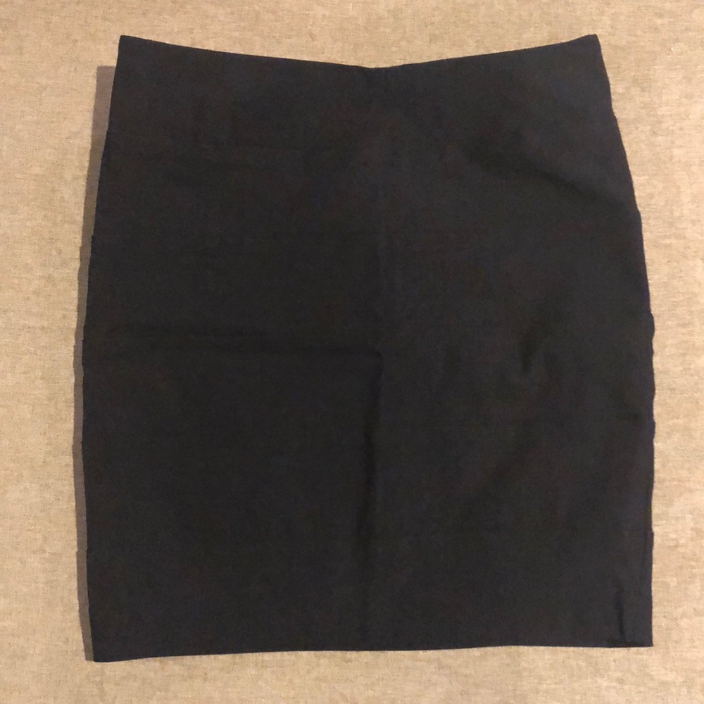Tight fit skirt